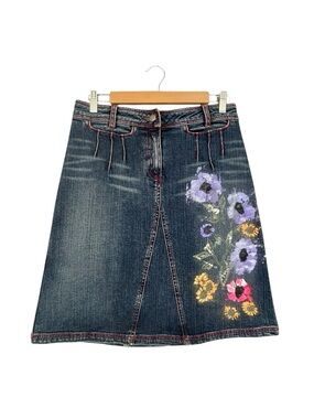 5/48 Floral Denim Skirt Size 6 Zip Front Contrast Stitching Cotton Stretch